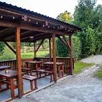 Pod Bresteckou Skalou 招待所 Břestek