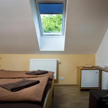 Pod Břesteckou Skalou 3* Břestek