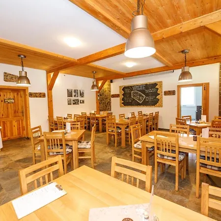Pod Břesteckou Skalou