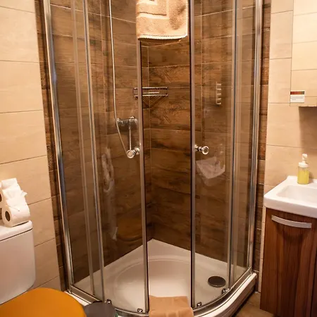 Pod Bresteckou Skalou 3* Břestek