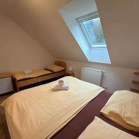 Pod Bresteckou Skalou Maison d'hôtes Břestek