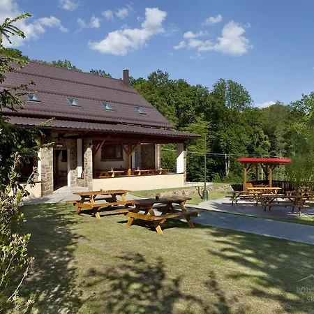 Pod Břesteckou Skalou 3*