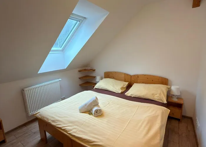 Pod Bresteckou Skalou 3* Břestek